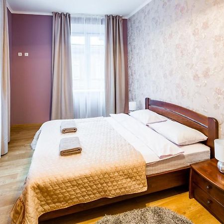 Appartement Romari Лесі Українки à Lviv Extérieur photo