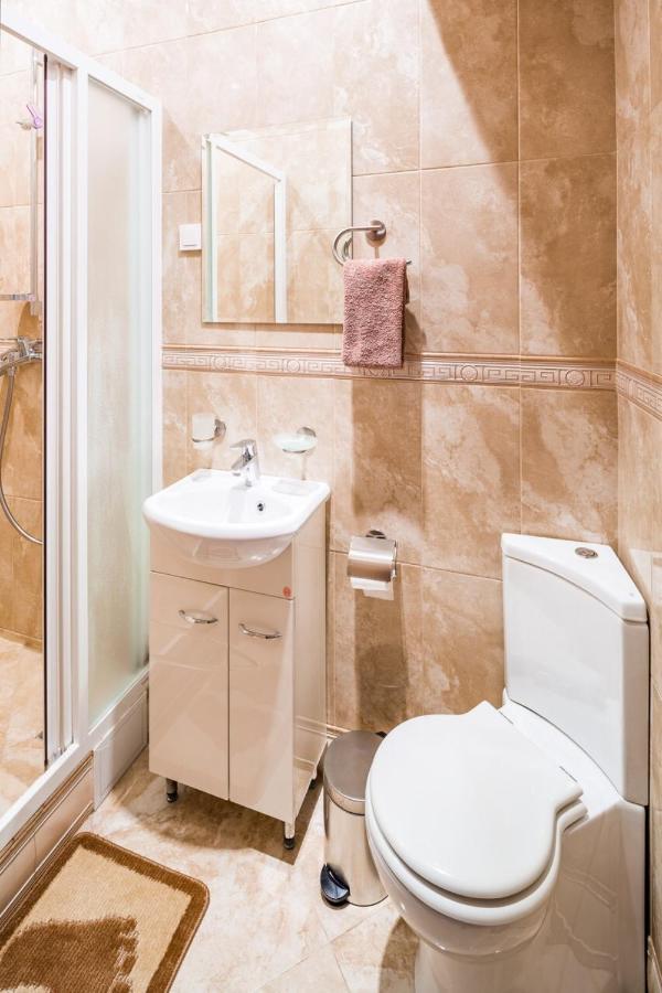 Appartement Romari Лесі Українки à Lviv Extérieur photo
