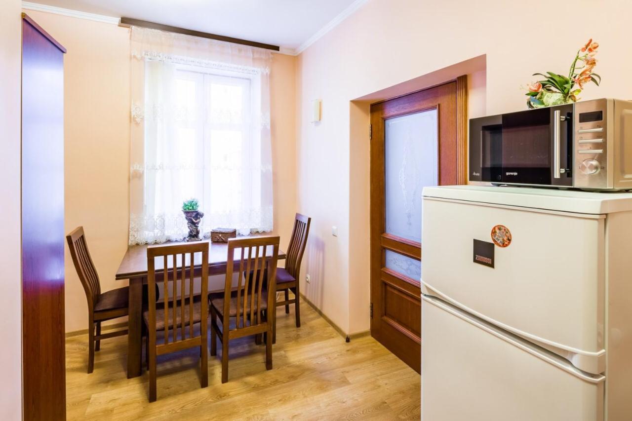 Appartement Romari Лесі Українки à Lviv Extérieur photo