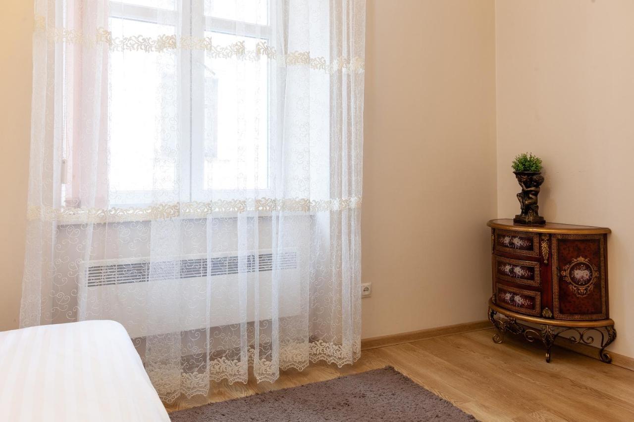 Appartement Romari Лесі Українки à Lviv Extérieur photo