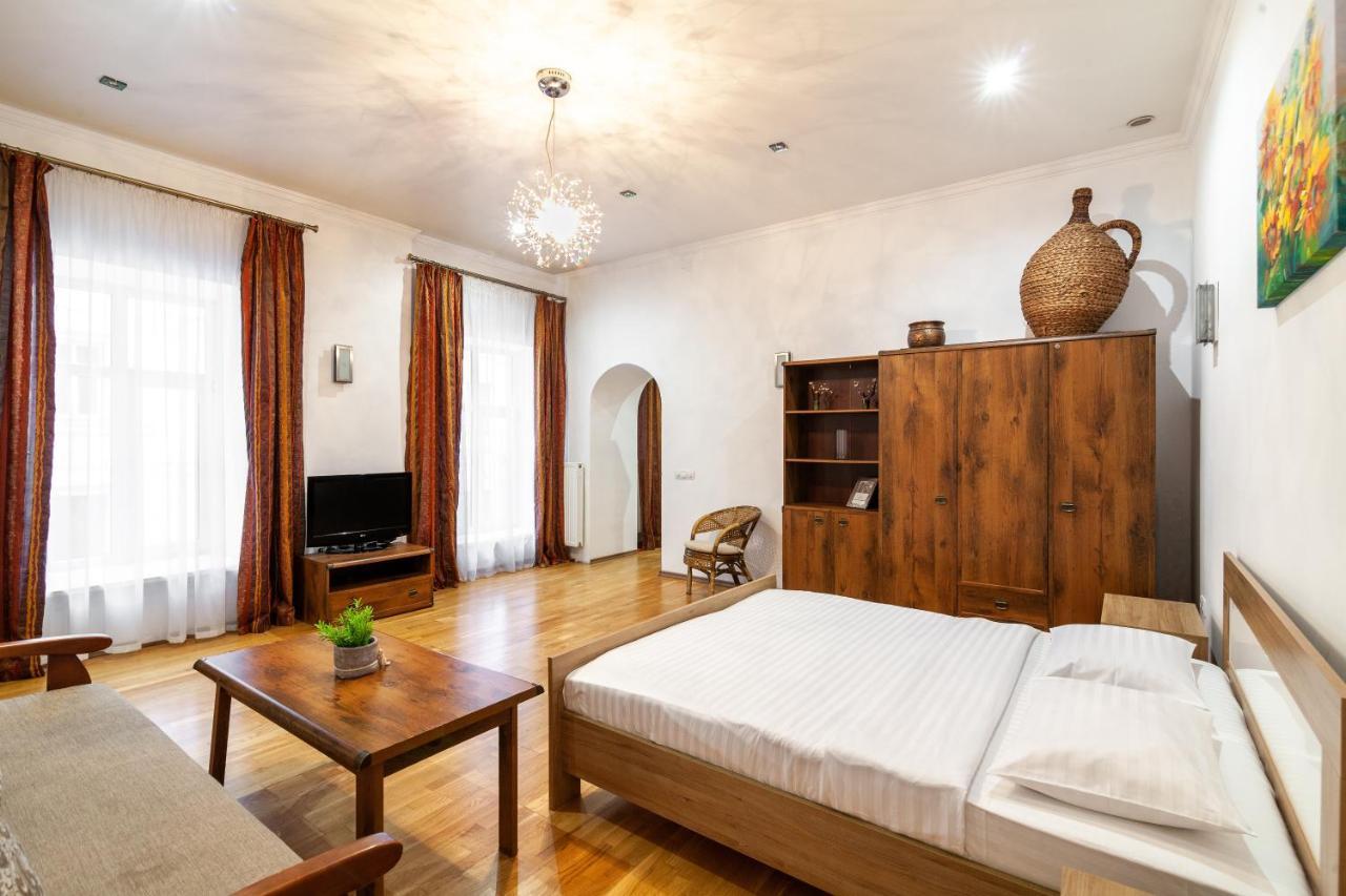 Appartement Romari Лесі Українки à Lviv Extérieur photo