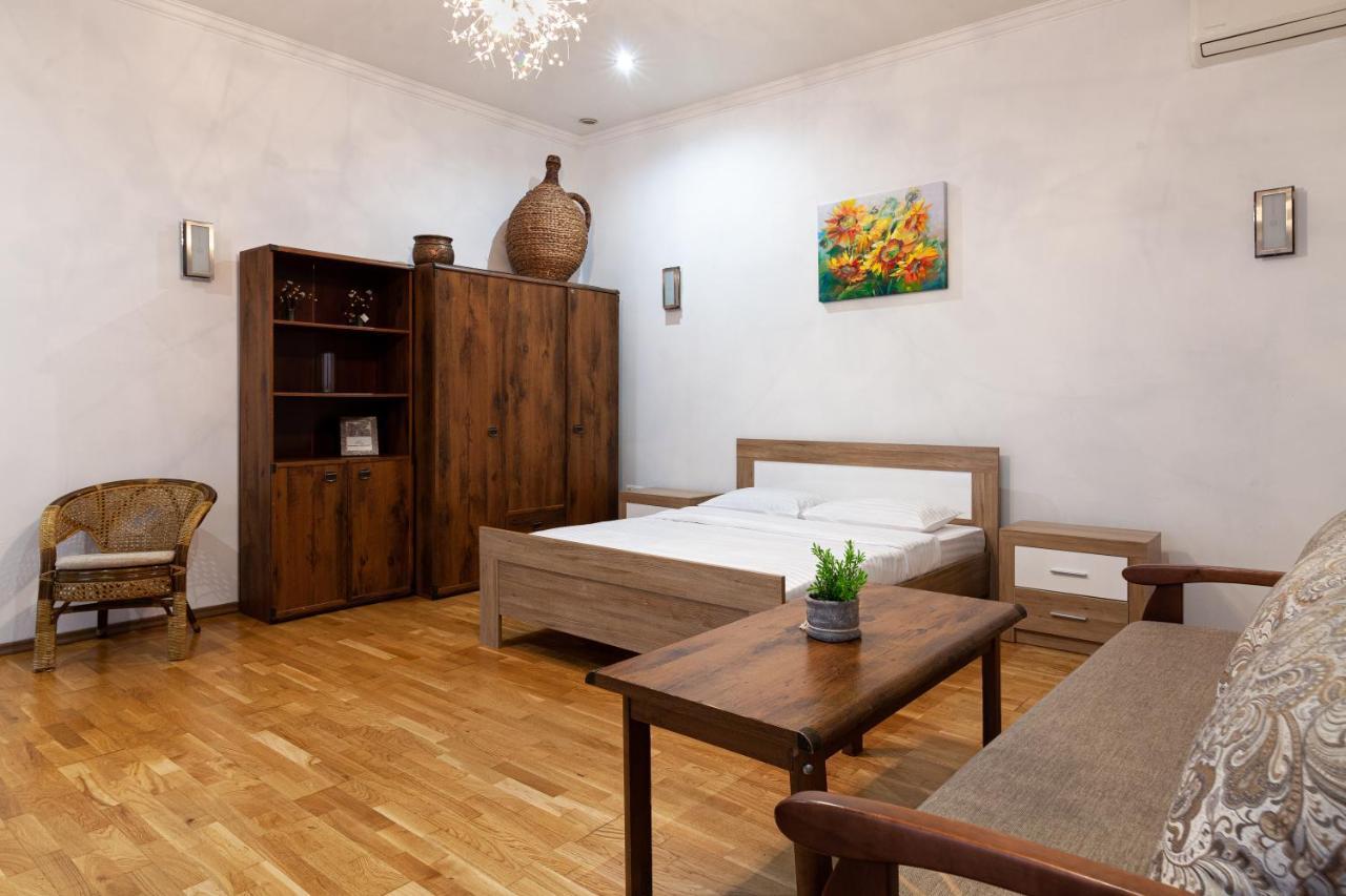 Appartement Romari Лесі Українки à Lviv Extérieur photo
