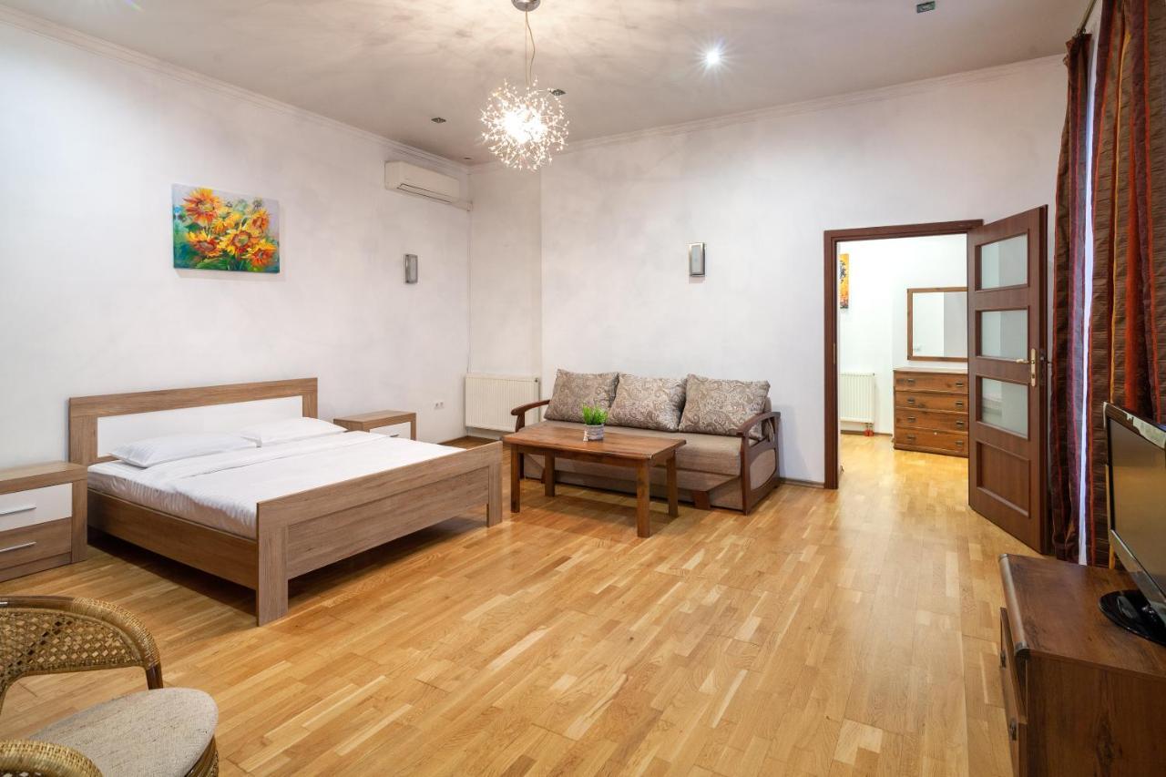 Appartement Romari Лесі Українки à Lviv Extérieur photo