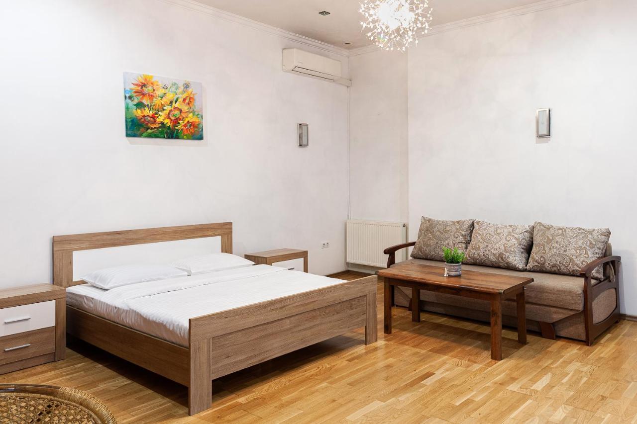 Appartement Romari Лесі Українки à Lviv Extérieur photo