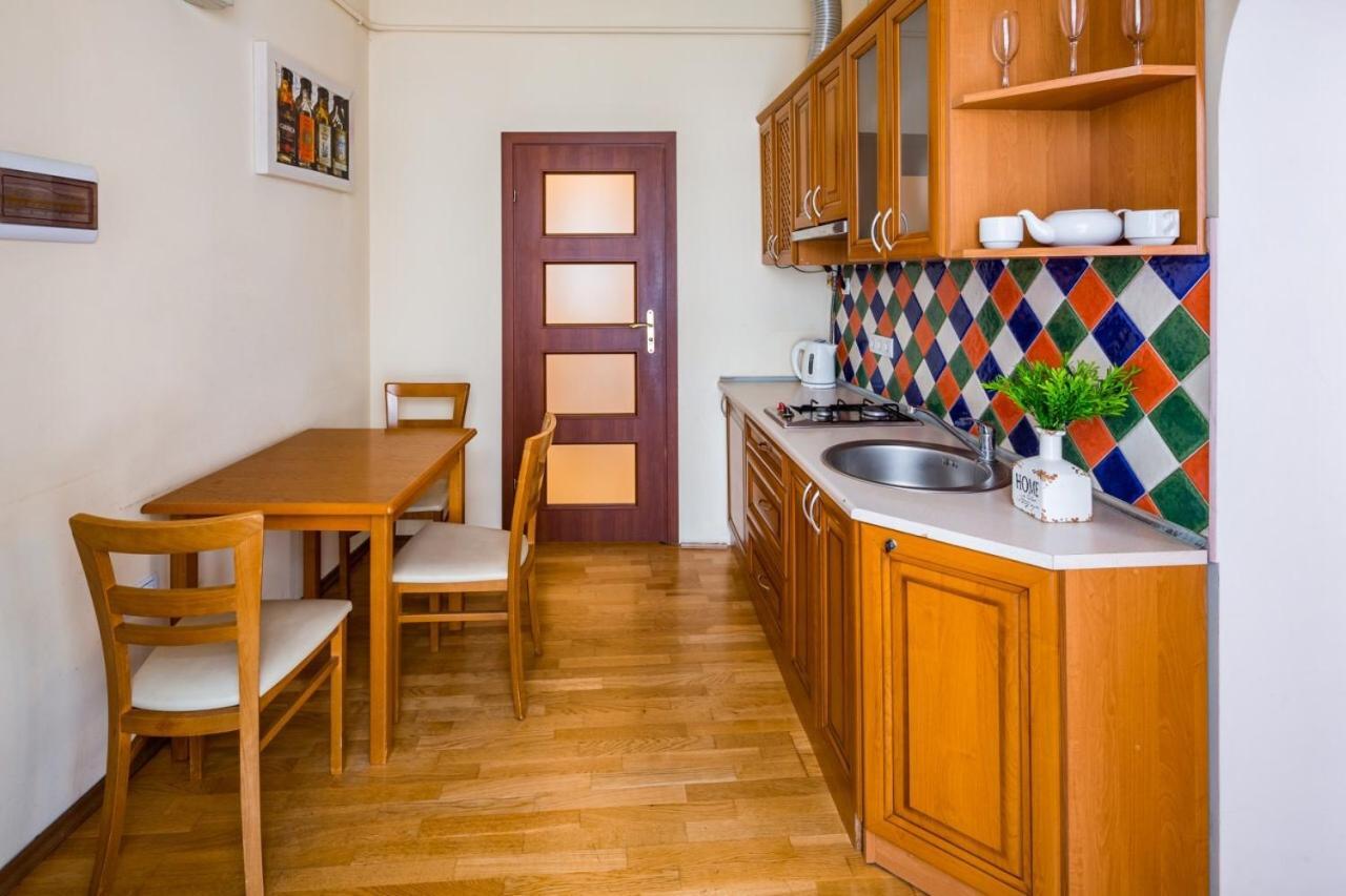 Appartement Romari Лесі Українки à Lviv Extérieur photo