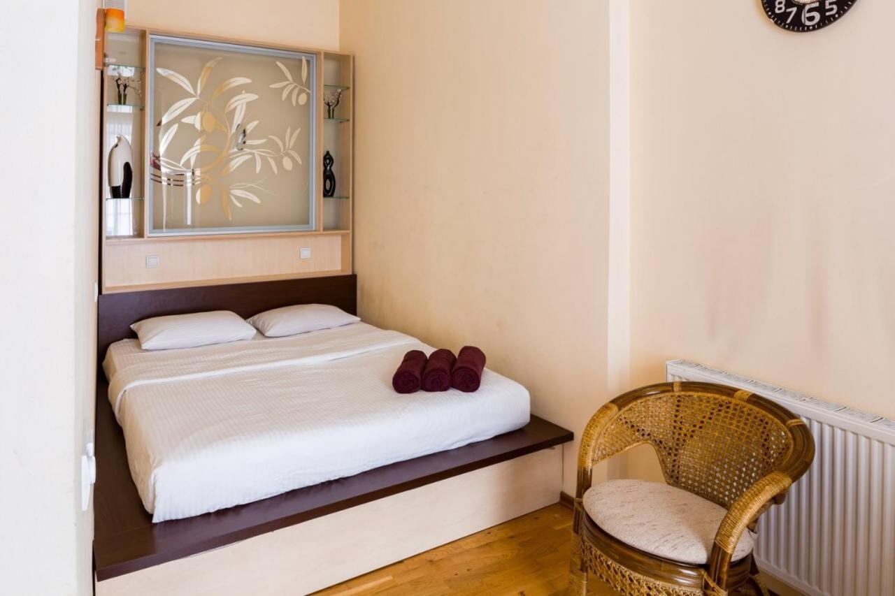 Appartement Romari Лесі Українки à Lviv Extérieur photo