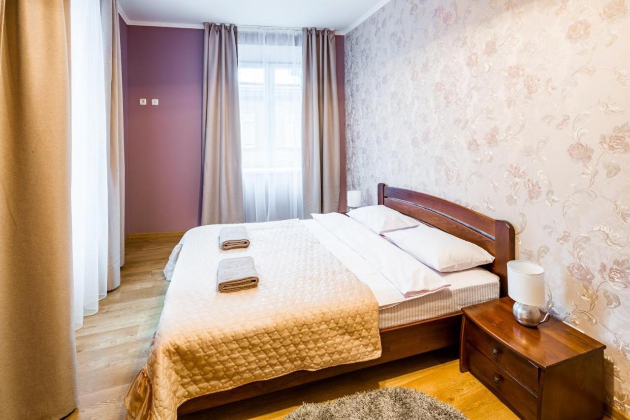 Appartement Romari Лесі Українки à Lviv Extérieur photo