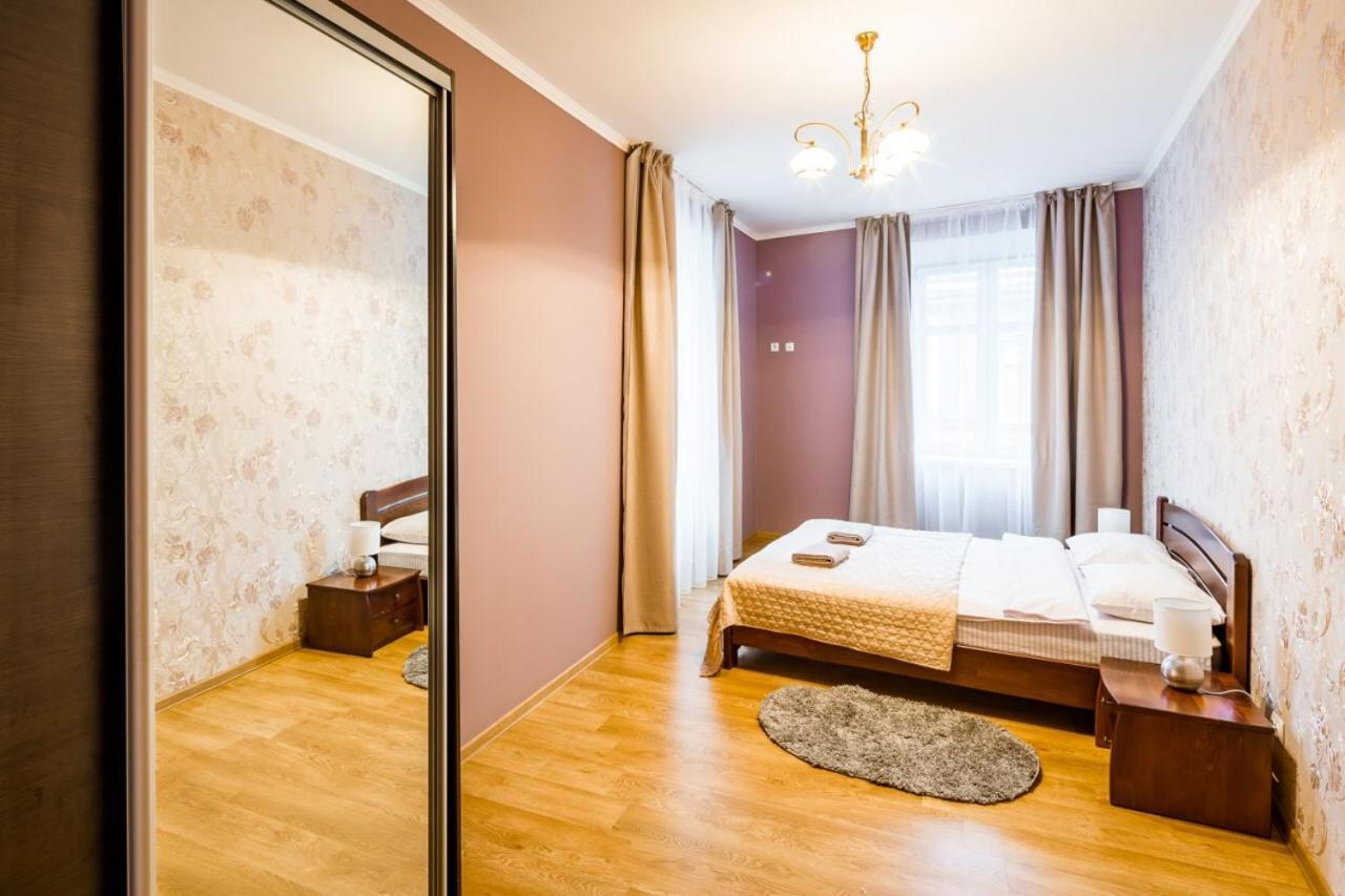 Appartement Romari Лесі Українки à Lviv Extérieur photo