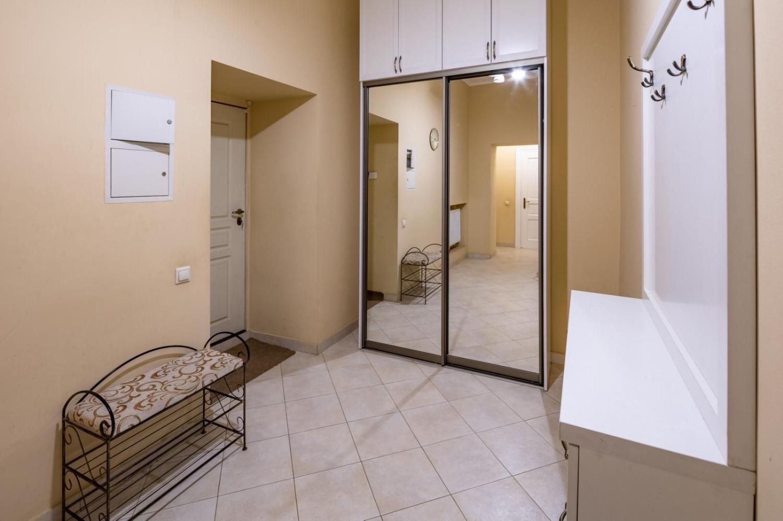 Appartement Romari Лесі Українки à Lviv Extérieur photo